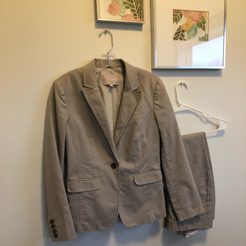 Banana Republic Khaki Pant Suit